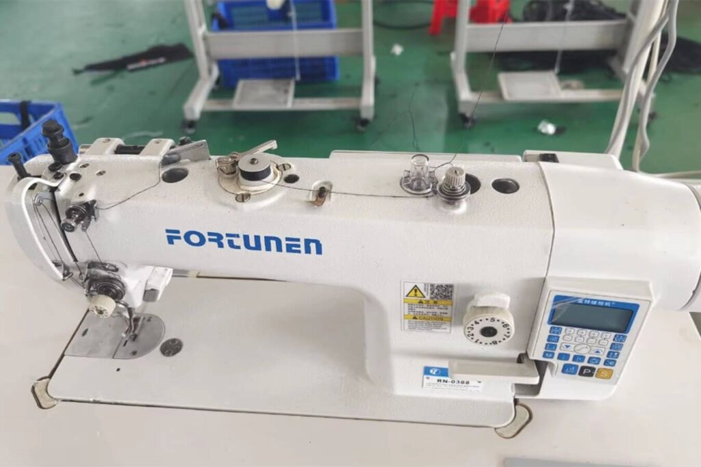 Computerized Industrial Sewing Machine - Custom Bag Manufacturing - Fmosbag - Oem Bag Manufacturer & Custom Bag Factory - Fmosbag - Oem Bag Manufacturer & Custom Bag Factory Fortunen Computerized Industrial Sewing Machine Stitching Custom Bag Straps - Fmosbag - Oem Bag Manufacturer & Custom Bag Factory - Fmosbag - Oem Bag Manufacturer & Custom Bag Factory
